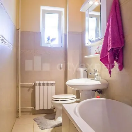 Apartman Yoyo 011 *